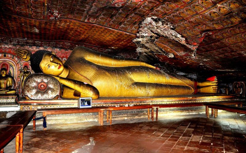 Пещерный храм Дамбулла (Dambulla Cave Temple)