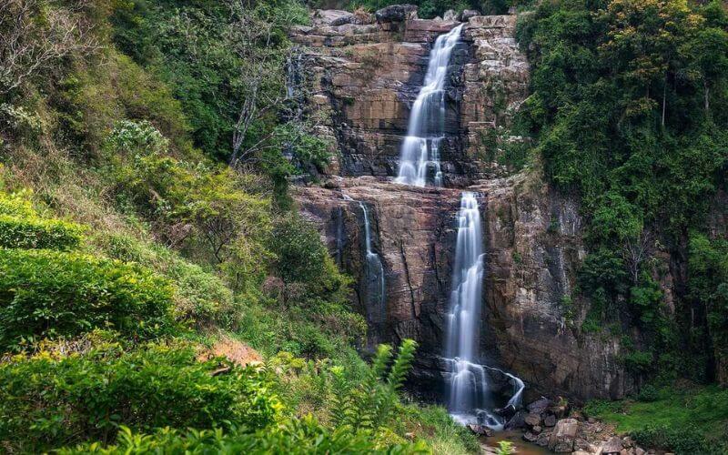 Водопад Равана Элла Шри-Ланка (Ravana Ella Falls) фото